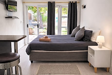 Self-catering Double Rooms