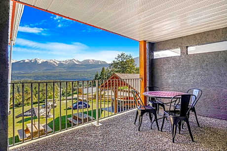 Queen Studio Suite with Two Queen Beds - Non-Smoking