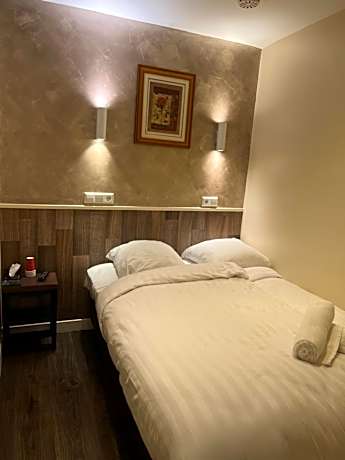 Small Double Room Without window With Private Bathroom