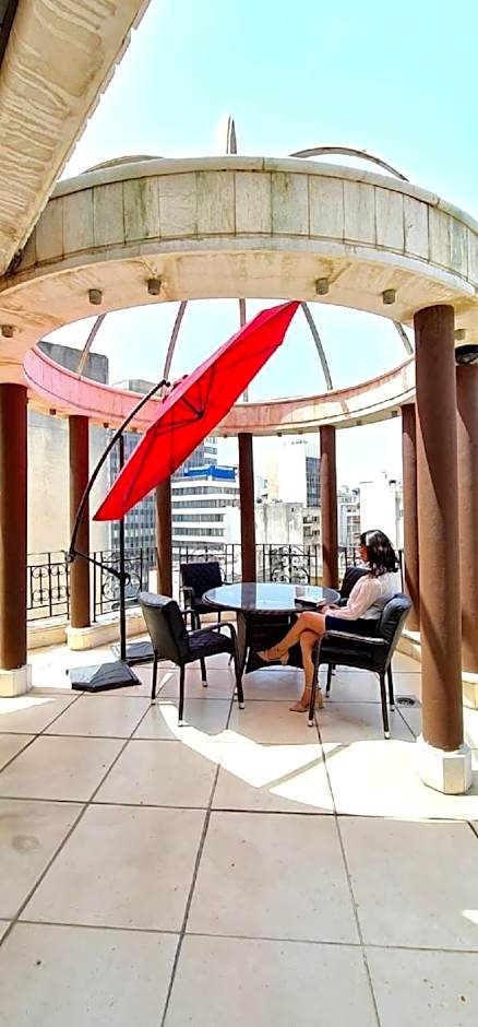 Q Hotel