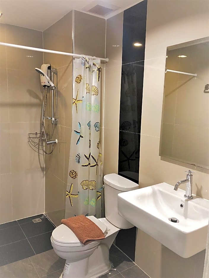 IZEN Budget Hotel & Residences (Plus)