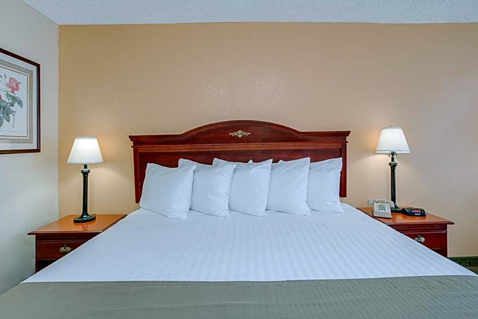 Days Inn by Wyndham Asheville West