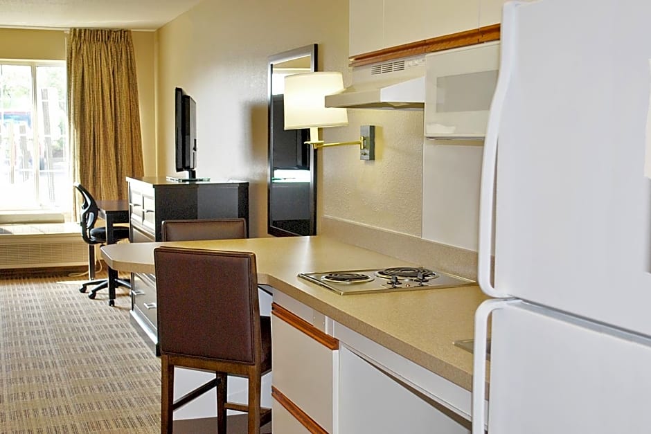 Extended Stay America Suites - Chicago - Westmont - Oak Brook