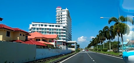 PINTARMAN SERVICE APRTMENT @ THE STIRLING SUITES