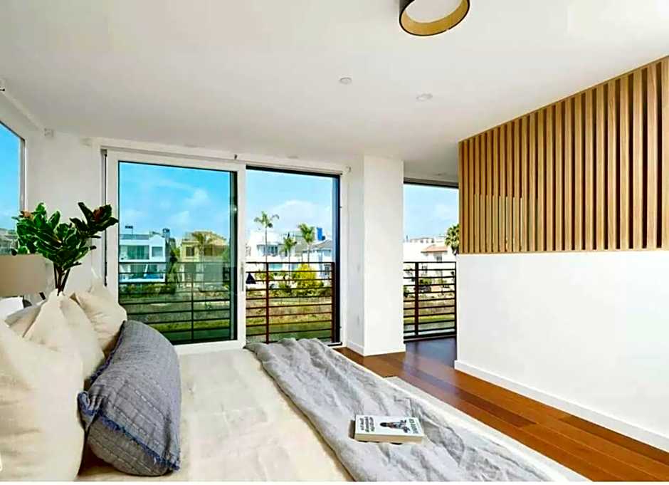 Del Rey Apartment Homes
