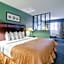 Rodeway Inn & Suites Williamsburg Central