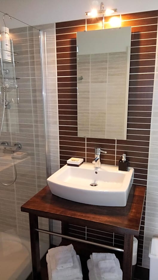 AU MANOIR DE LA BARRE