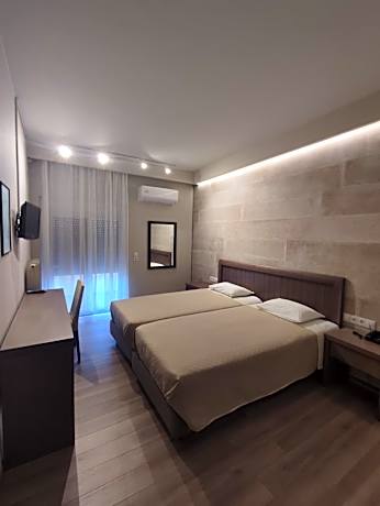 Deluxe Double Room with Balcony and Sea View