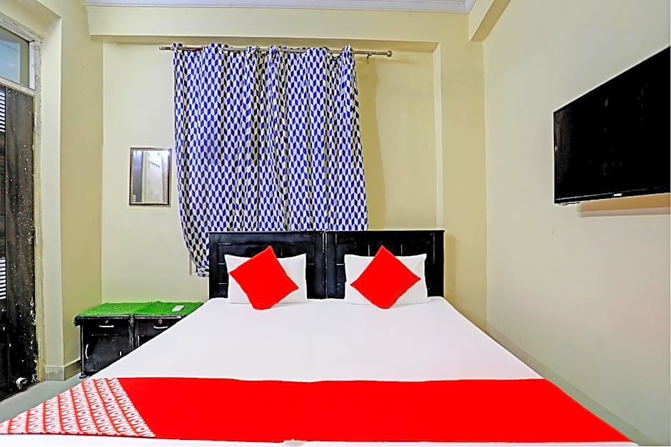 Hotel O Wamson Alpha Co living Stays