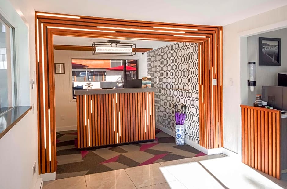 Coast Metro Vancouver Hotel