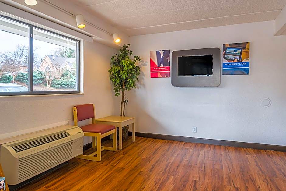 Motel 6-Knoxville, TN - North