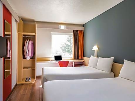 Standard Double Room with Two Double Beds