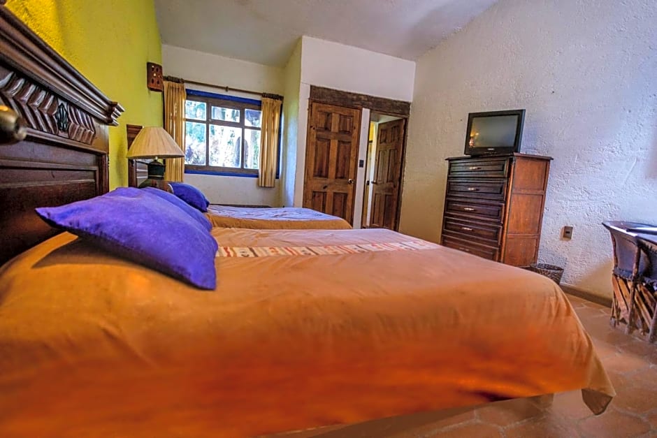 Lago Sol Hotel & Suites