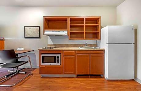Standard Double Room with Tub - Disability Access/Non-Smoking