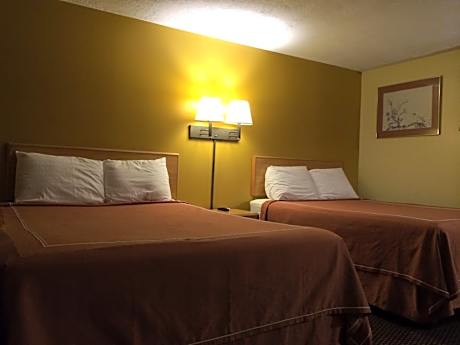 Queen Room with Two Queen Beds - Non-Smoking