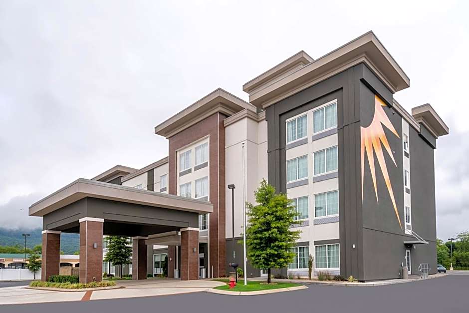 La Quinta Inn & Suites by Wyndham Chattanooga - Lookout Mtn