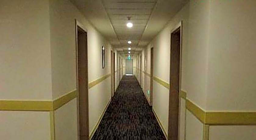 Jinjiang Inn Beihai Beibuwan Square Branch