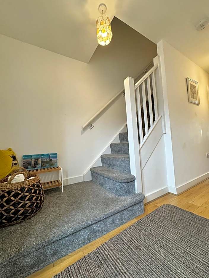The Courtyard, 4 - Bed, Sleeps 6, Pets Welcome