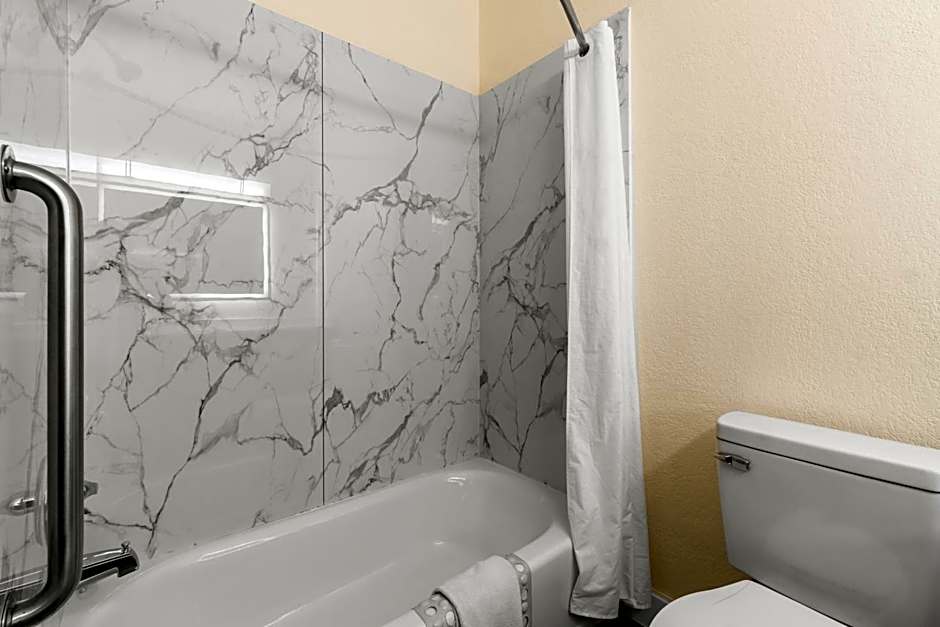 Americas Best Value Inn & Suites Livingston