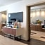 Holiday Inn Express Visalia - Sequoia Gateway Area By IHG