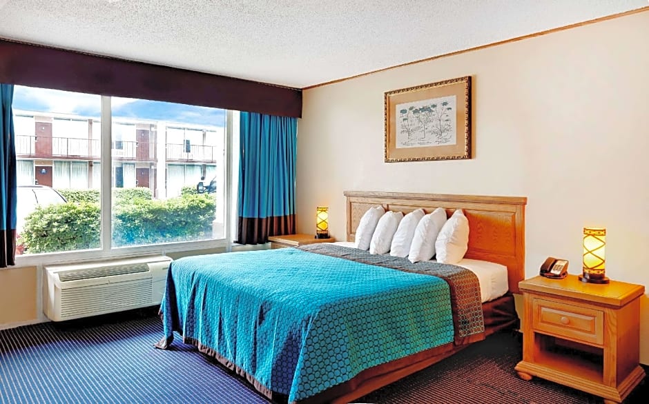 Days Inn by Wyndham Lafayette Near Lafayette Airport