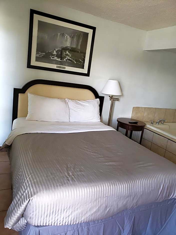 Niagara Falls Courtside Inn