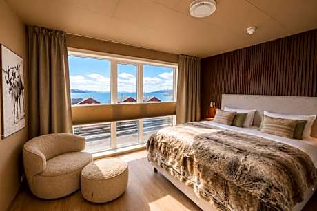 Deluxe Double Room with Sea View