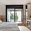 Hostal House