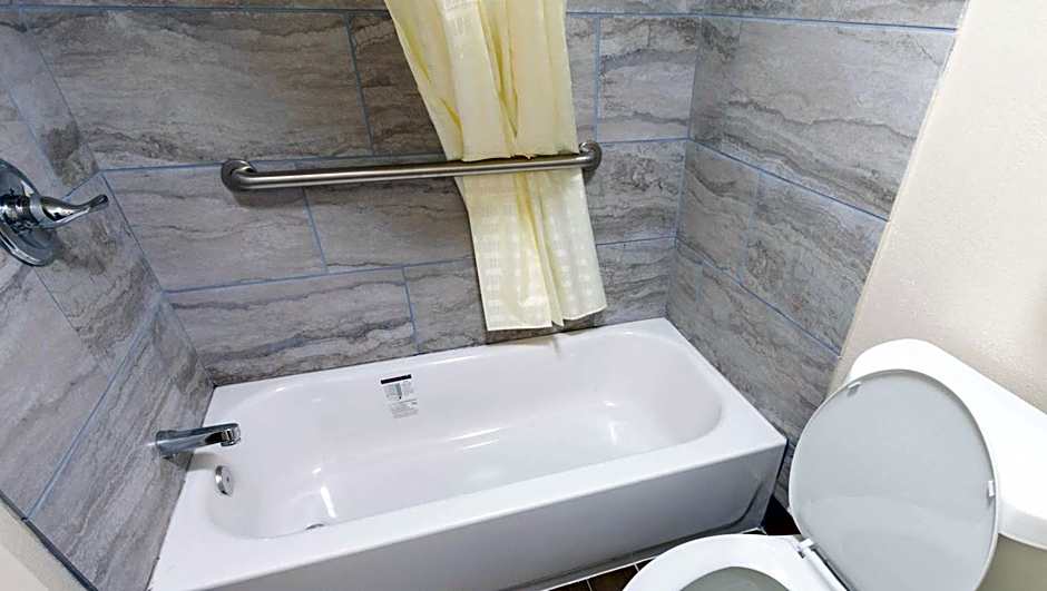 Magnuson Extended Stay and Suites Airport Hotel