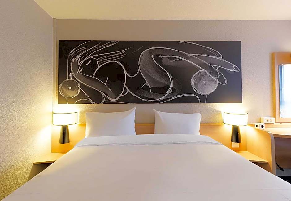 B&B HOTEL Reims Centre Erlon