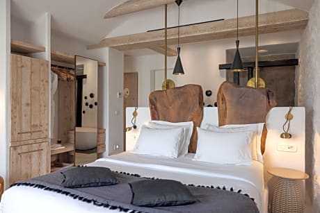 Deluxe Room With Plunge Pool