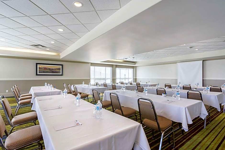 Clarion Hotel & Conference Center Sherwood Park