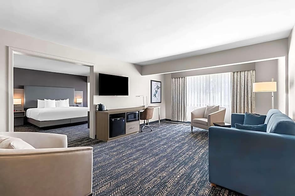 The Hourglass Hotel, Ascend Hotel Collection