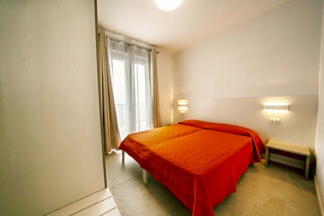 One-Bedroom Apartment (2 Adults)