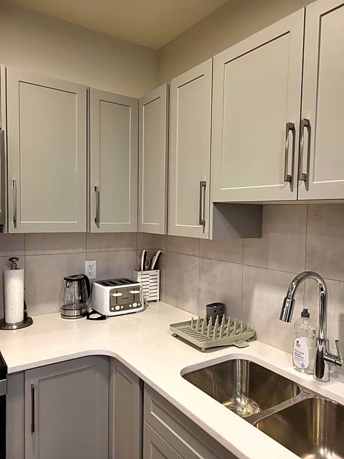 Modern 2 Bed Urban Retreat