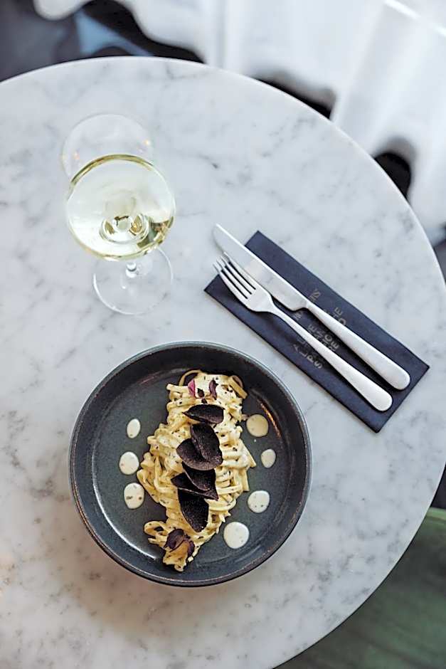 Roomers Munich, Autograph Collection by Marriott