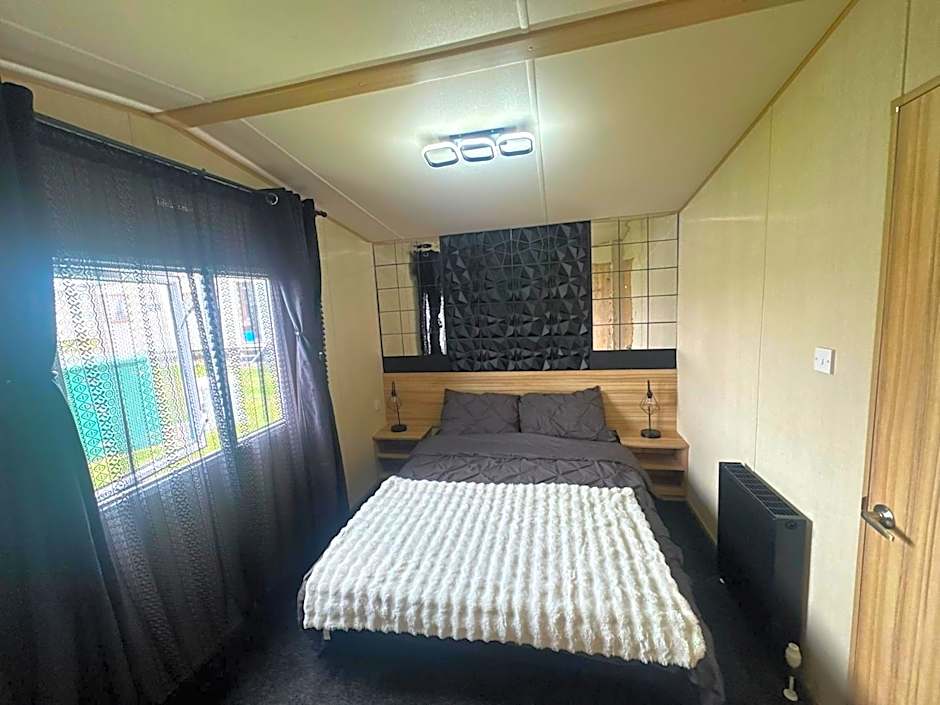 Holiday Park Caravan Fluffy in Harts Holiday Park