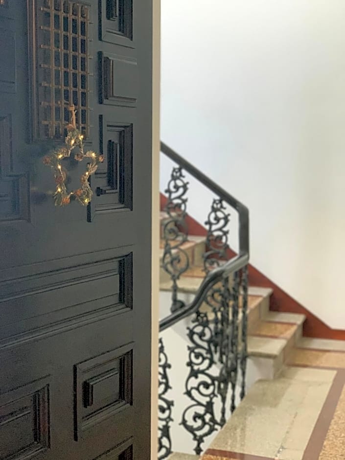 Santa Ana Suite & Rooms