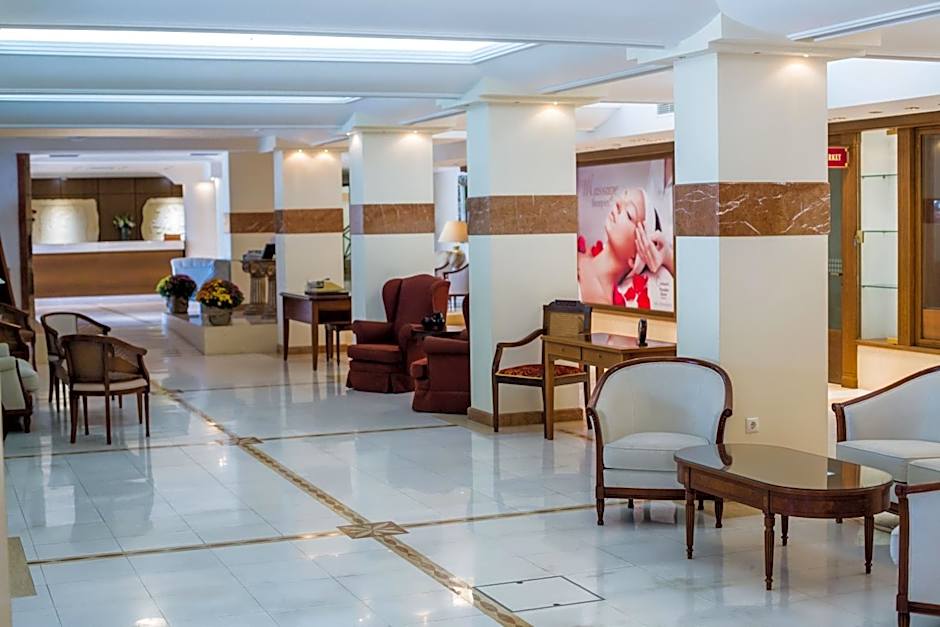 Crithoni's Paradise Hotel