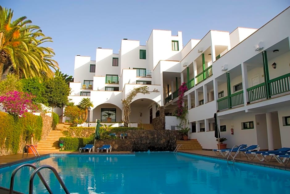 Aparthotel Esquinzo Y Monte Del Mar