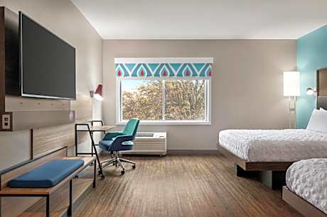 Queen Room with Two Queen Beds - Hearing Access