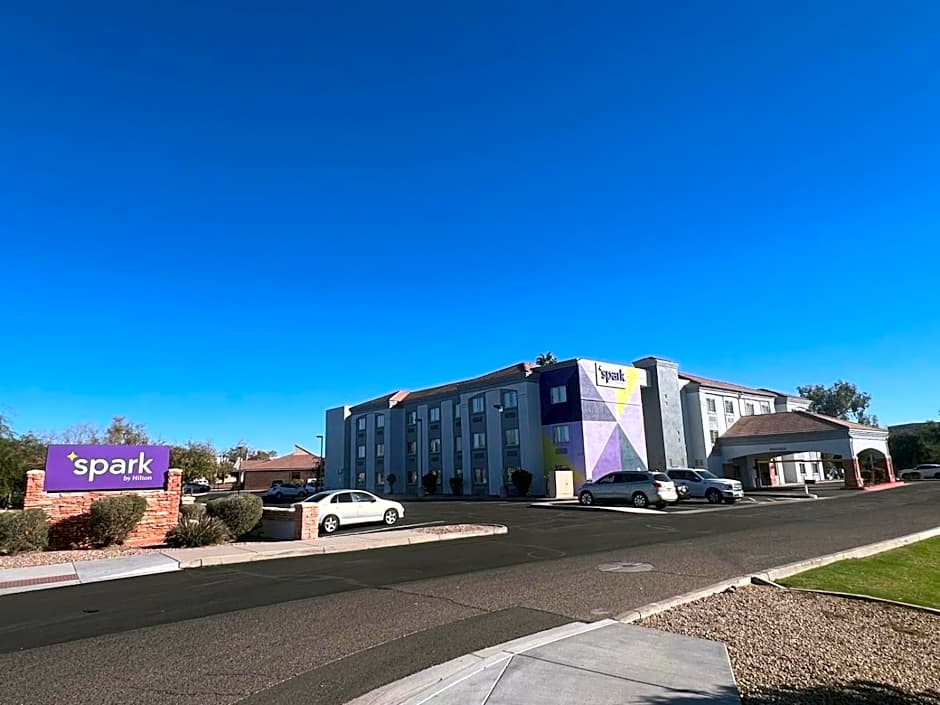 Spark by Hilton Glendale Peoria Phoenix North