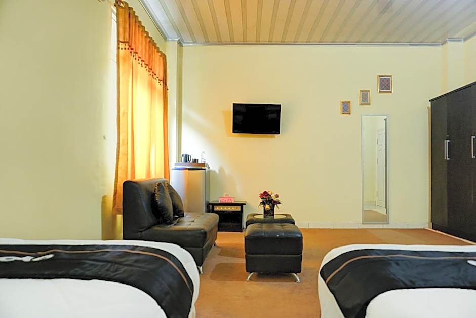 Collection O R.Sukamto Near Palembang Trade Center Mall