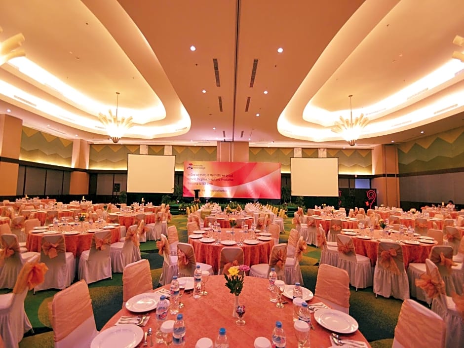 IPB Convention Hotel Botani Square 