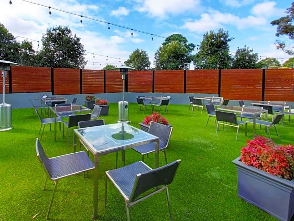 Ibis Melbourne Glen Waverley Hotel