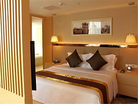 Deluxe Business Suite