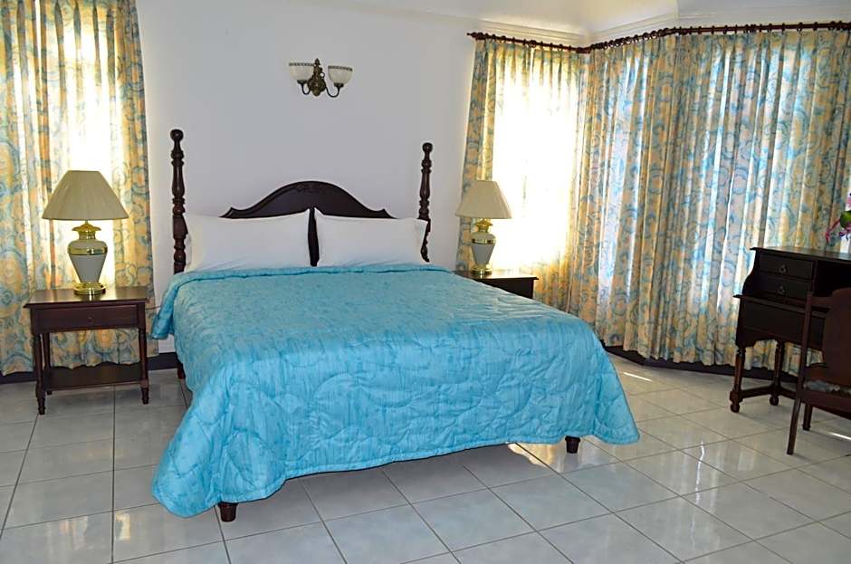 Pink Rock Inn Bed and Breakfast