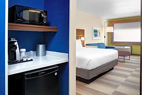 Suite with Two Queen Beds - Communications Access