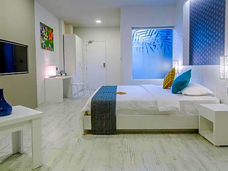 Standard Island View with Balcony