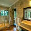 Vuyani Safari Lodge